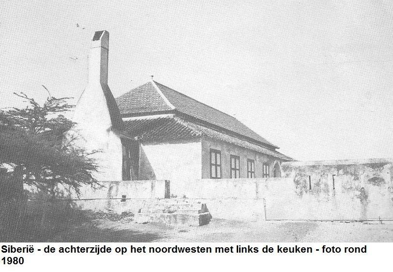 14. Siberie achterzijde op het noordwesten met keuken 1980